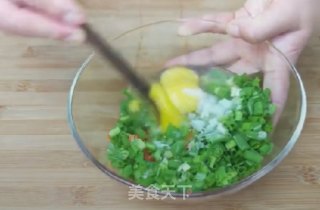 吃了这么多年金针菇，第一次知道它可以做成“树”【五珍粉金针菇早餐饼】形象别致、口味鲜美，多数人都没吃过~的做法步骤：4