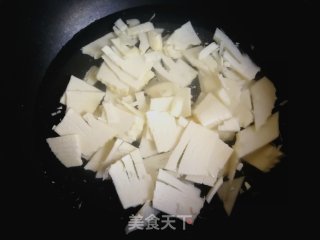 春笋炒肉片的做法步骤：3