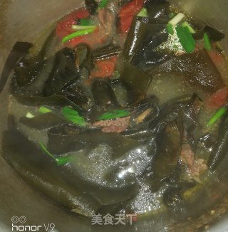牛肉西红柿海带汤的做法步骤：6
