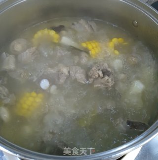 排骨山药玉米汤的做法步骤：5