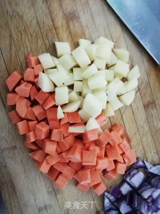 小满日食记之咖喱鸡肉的做法步骤：1