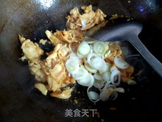 青椒木耳炒鸡肉的做法步骤：6