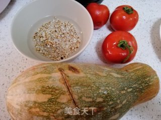 南瓜西红柿薏米汤的做法步骤：1