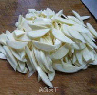 雪菜虾皮炒茭白的做法步骤：5