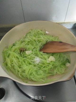 蒜片莴笋的做法步骤：6