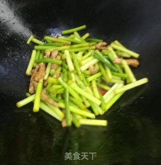 蒜苔炒肉的做法步骤：9