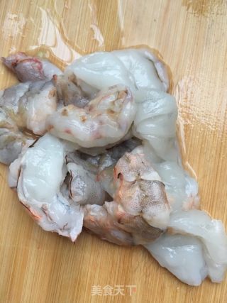 鲜虾仁炒莴苣丝的做法步骤：4