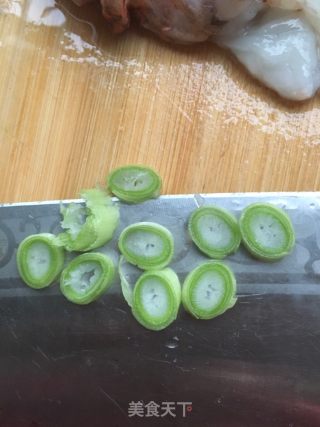 鲜虾仁炒莴苣丝的做法步骤：5