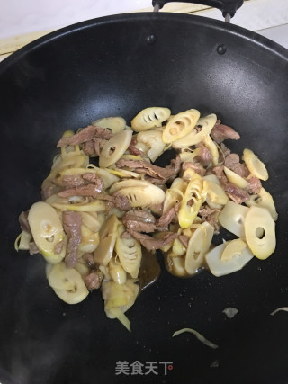 竹笋炒肉丝的做法步骤：6