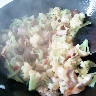 五花肉煸花菜的做法步骤：10