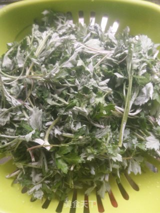 艾叶芝麻糖包子的做法步骤：1