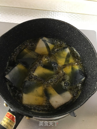油炸臭豆腐的做法步骤：3