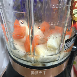 胡萝卜梨汁的做法步骤：3