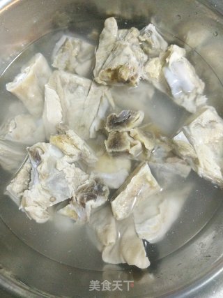 海带炖腊猪蹄的做法步骤：1