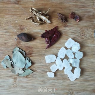 红烧牛肉面的做法步骤：2