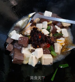 鸭血烧豆腐的做法步骤：6