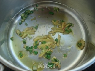 野菜香，虾仁地皮菜汤的做法步骤：5