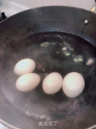 虎皮蛋的做法步骤：1