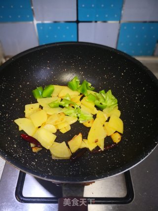 尖椒土豆片的做法步骤：5