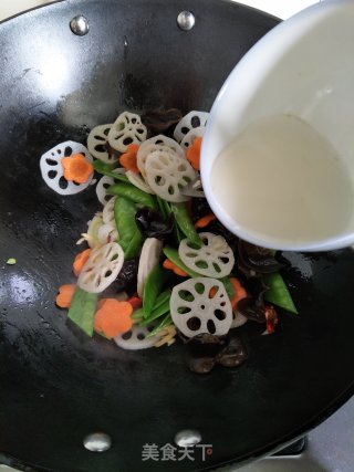 小炒杂蔬的做法步骤：7