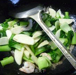 虾仁茭白炒青菜的做法步骤：8