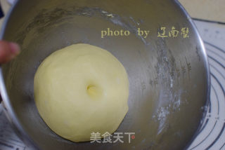 孩子们都喜欢的花环面包的做法步骤：3