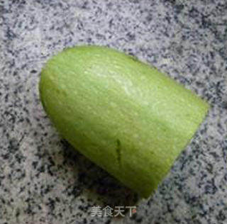 榨菜瘦肉丝炒西葫芦的做法步骤：1