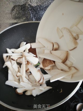 杏鲍菇炒油菜的做法步骤：6
