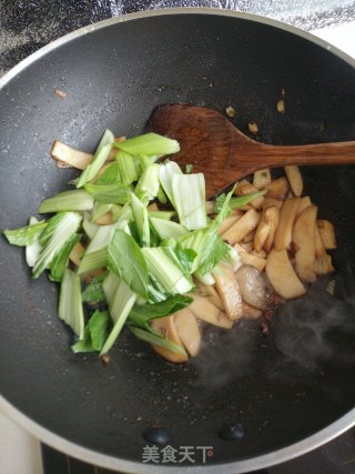 杏鲍菇炒油菜的做法步骤：10
