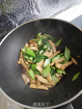 杏鲍菇炒油菜的做法步骤：13