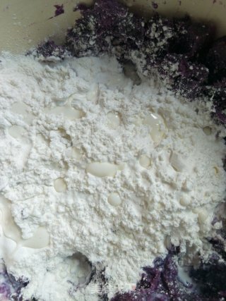 紫薯糯米饼的做法步骤：3
