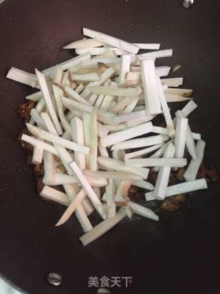 杏鲍菇炒肉的做法步骤：5