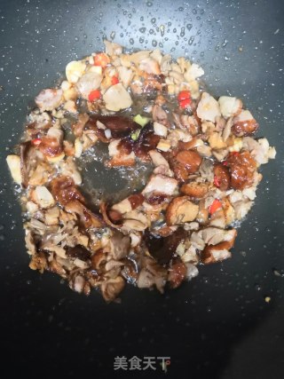 鸭肉莲藕炒面条的做法步骤：3