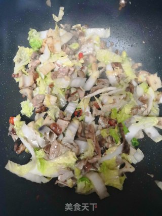 鸭肉莲藕炒面条的做法步骤：4