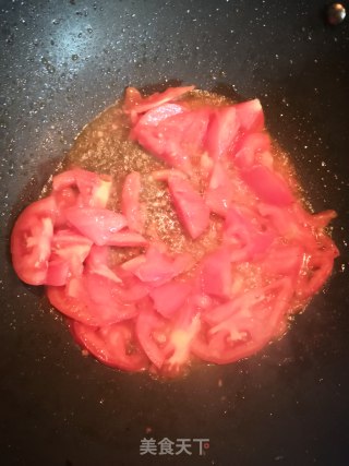 西红柿蘑菇汤的做法步骤：1