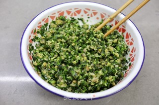 韭菜海米芋头饺子的做法步骤：5