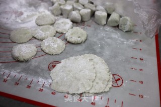 韭菜海米芋头饺子的做法步骤：8