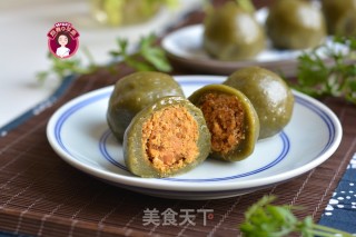 咸蛋黄肉松青团的做法步骤：15
