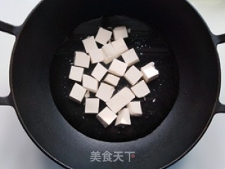 蓬蒿菜烧豆腐的做法步骤：2