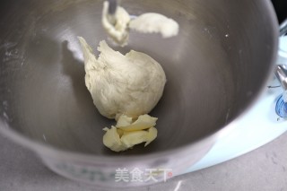 艾草双色花卷的做法步骤：2