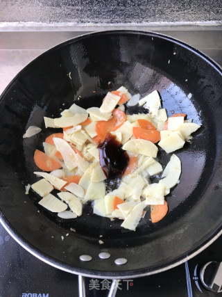 牛肉炒冬笋的做法步骤：9