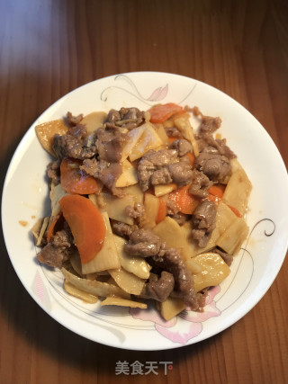 牛肉炒冬笋的做法步骤：11
