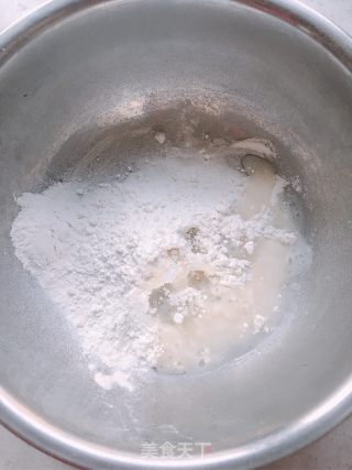 鸡蛋灌饼的做法步骤：1