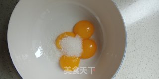 八寸戚风蛋糕的做法步骤：3
