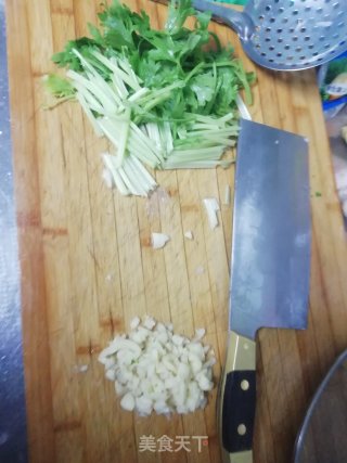 小满日食记之麻辣干锅虾的做法步骤：2