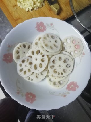 小满日食记之麻辣干锅虾的做法步骤：3