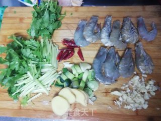 小满日食记之麻辣干锅虾的做法步骤：4