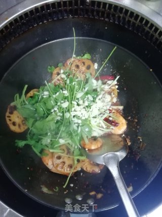 小满日食记之麻辣干锅虾的做法步骤：8