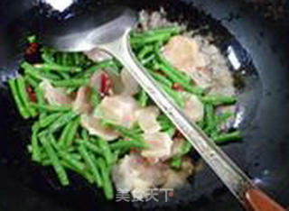 带豆炒牛筋的做法步骤：7