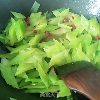 清炒莴笋片的做法步骤：9
